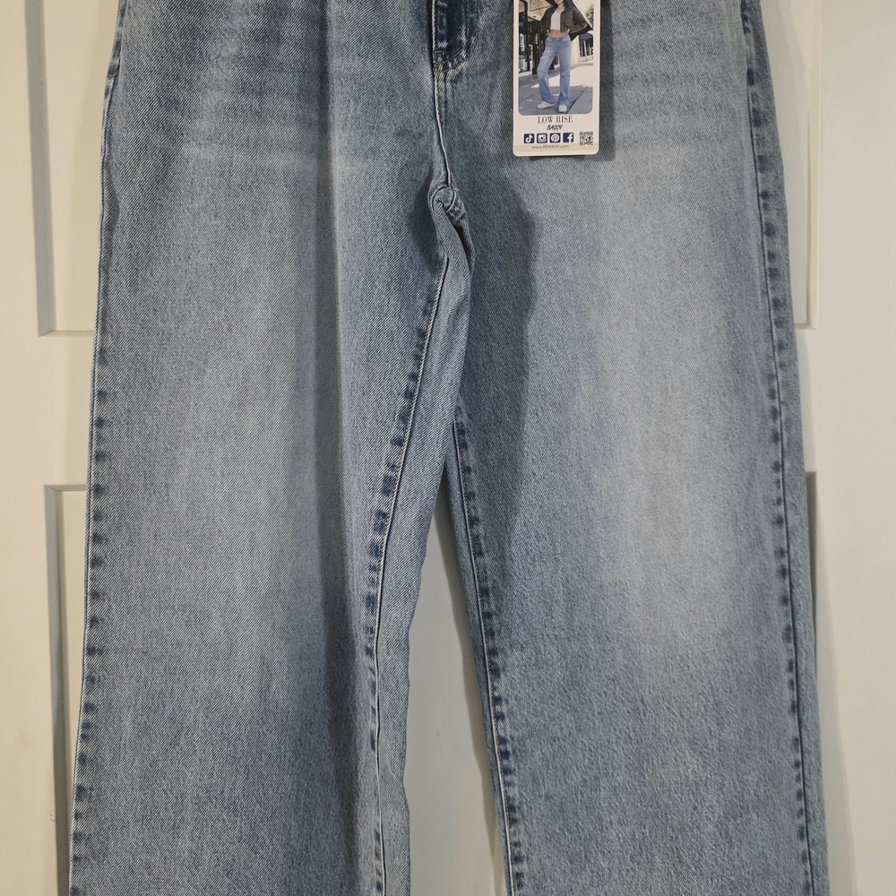 Rewash- Light Wash Low Baggy Rise Women’s Jeans